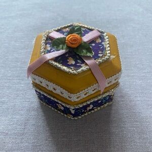 Hexagonal Floral Jewelry Box